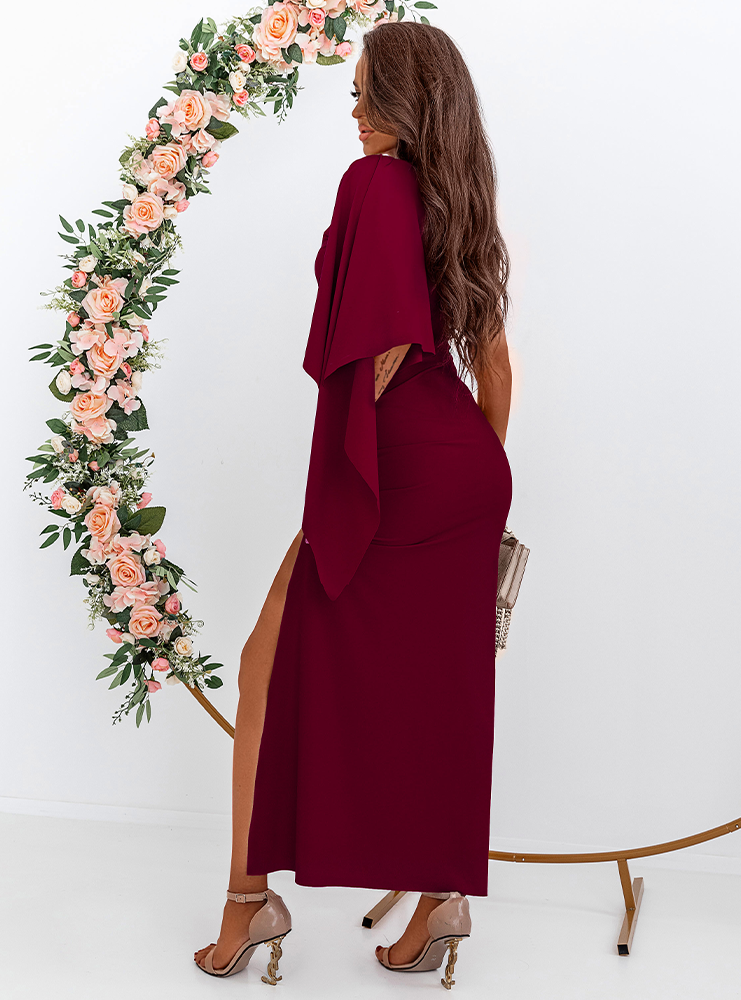 Bordowa sukienka na jedno ramię z...