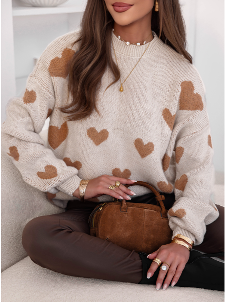 Beżowy sweter w serduszka...