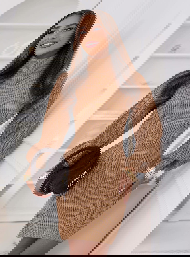 Swetrowa sukienka z golfem Evilia -...