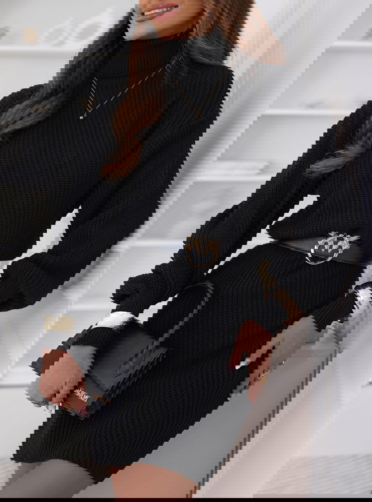 Czarna swetrowa sukienka z golfem Evilia