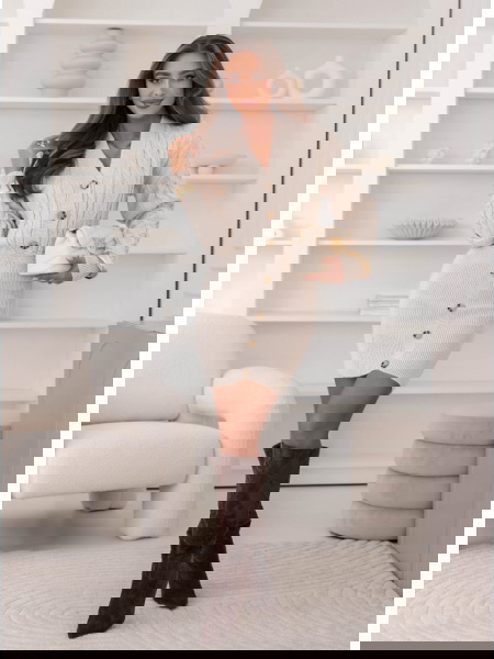 Beżowa swetrowa sukienka z... 2