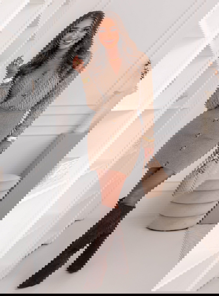 Swetrowa sukienka z guzikami Fenneke...