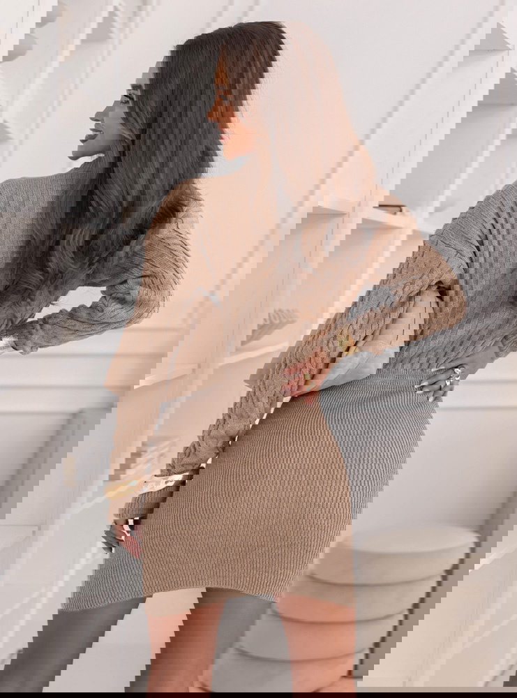 Swetrowa sukienka z guzikami Fenneke...