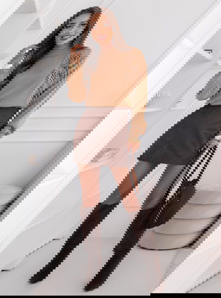 Sweter z ozdobnymi kwiatami Leahcim -...