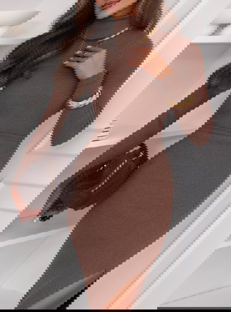 Prążkowany komplet bluzka i spódnica...