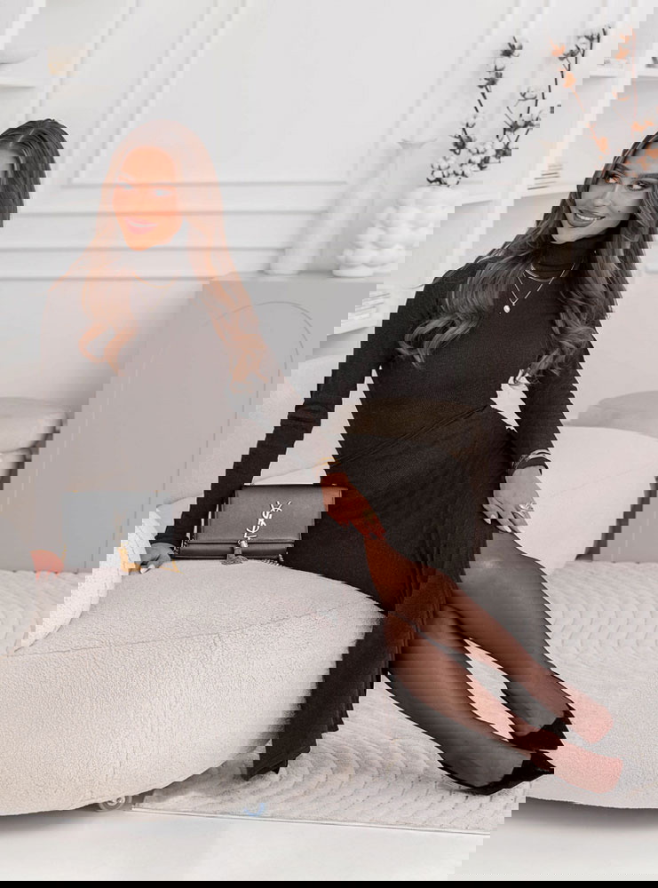 Czekoladowy prążkowany komplet bluzka...