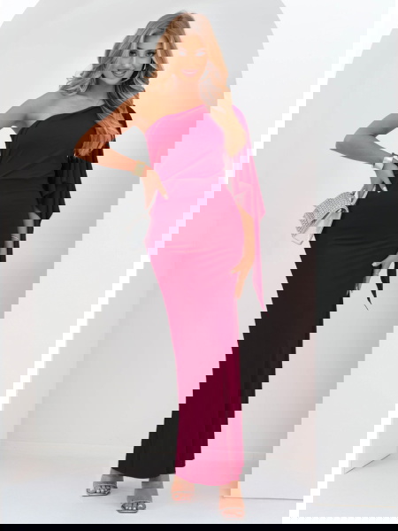 Bordowa sukienka na jedno... 2