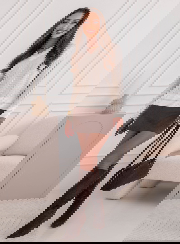 Beżowy sweter z dekoltem w serek Laticia