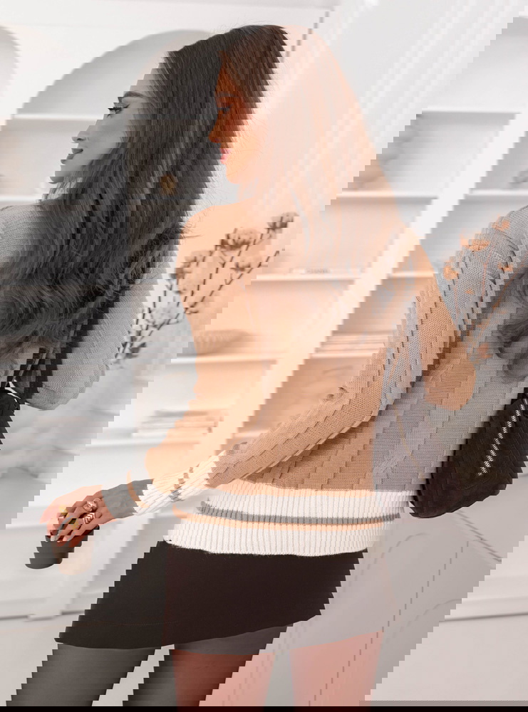 Sweter z dekoltem w serek Laticia -...