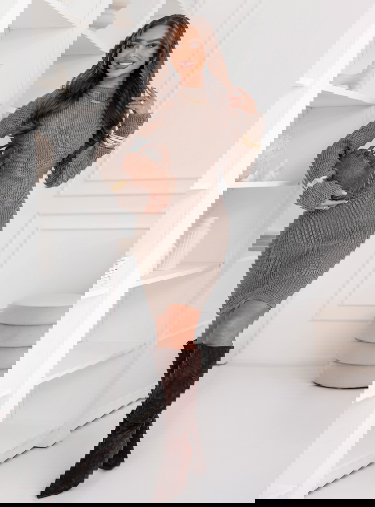 Czekoladowa sukienka swetrowa z...