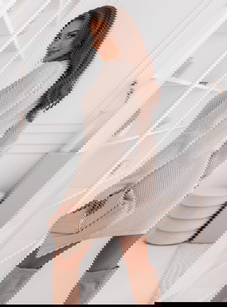 Beżowa sukienka swetrowa z wiązaniem...