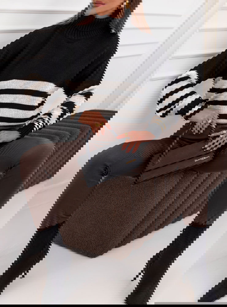 Czarny sweter z golfem w paski Yousra