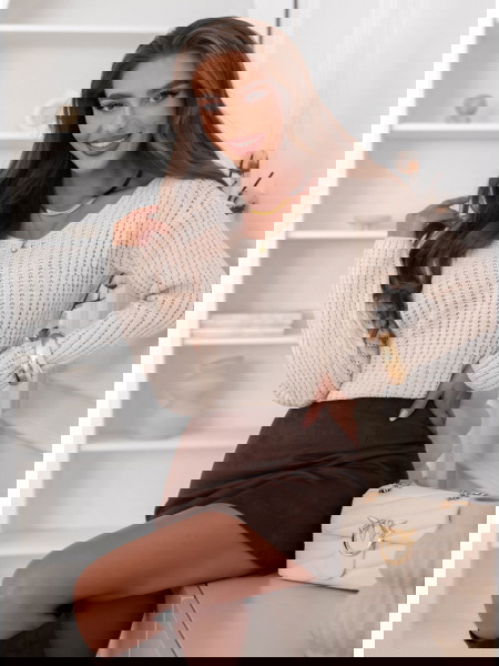 Beżowy ażurowy sweter Chrysann