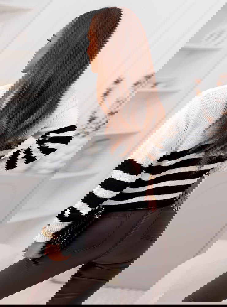 Sweter z golfem w paski Yousra - ecru