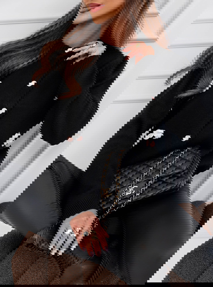 Czarny sweter zapinany na guziki Lafarne