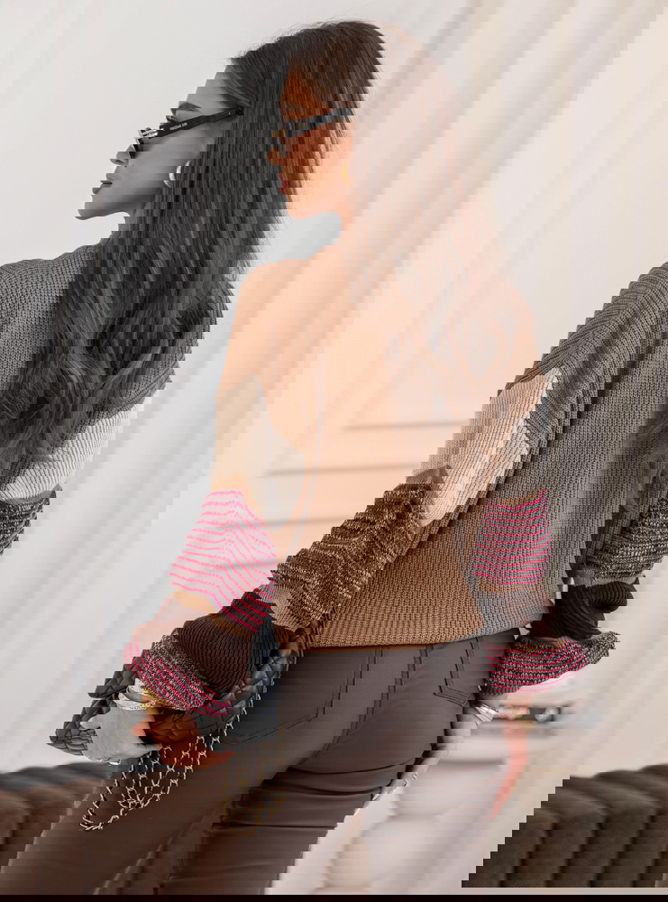 Sweter z ozdobnymi rękawami Oliviyah...