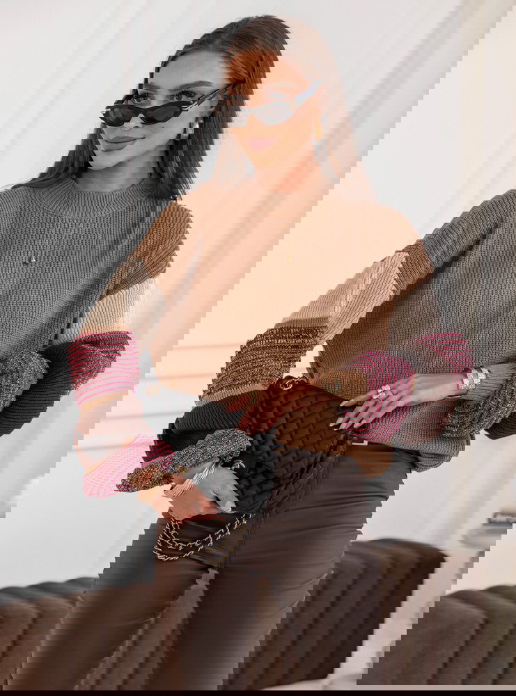 Sweter z ozdobnymi rękawami Oliviyah...