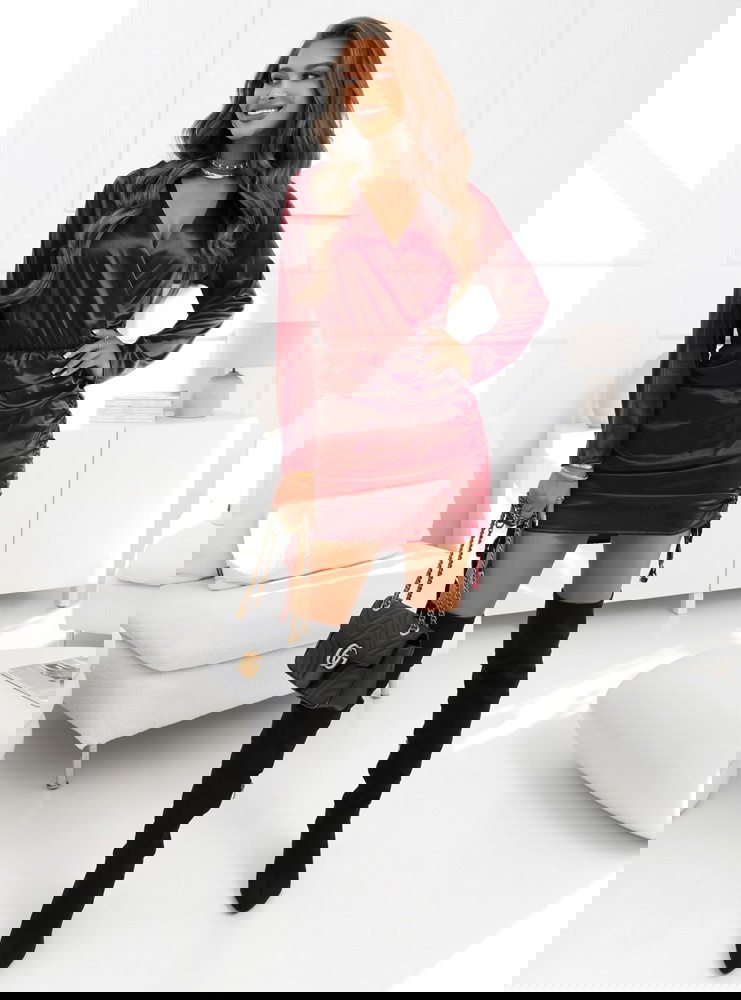 Bordowa satynowa sukienka ze...