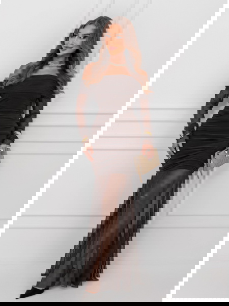 Czekoladowa sukienka typu...