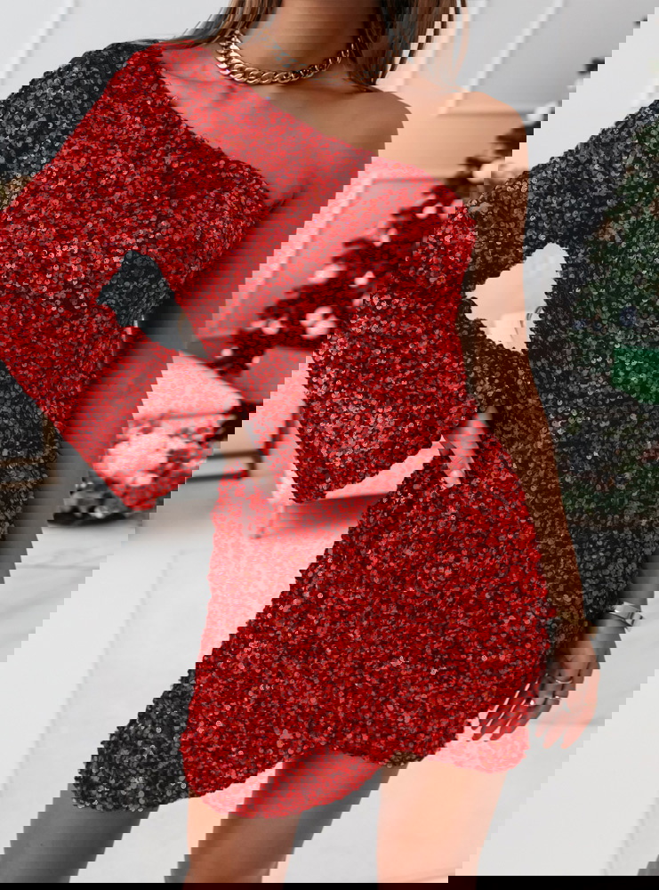 Malinowa cekinowa sukienka na jedno...