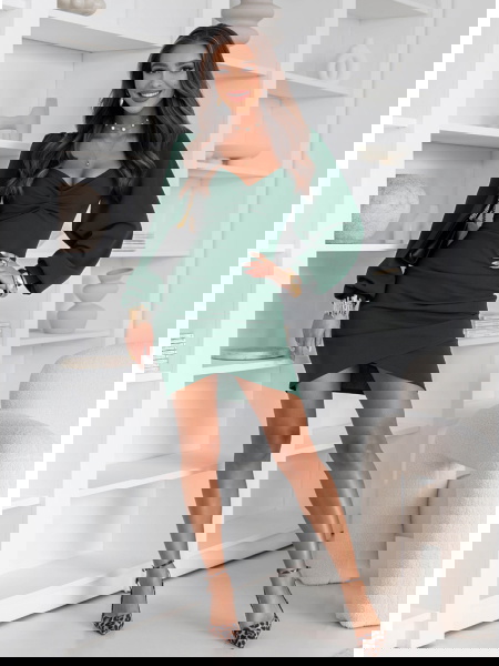 Sukienka z dekoltem w serce... 2