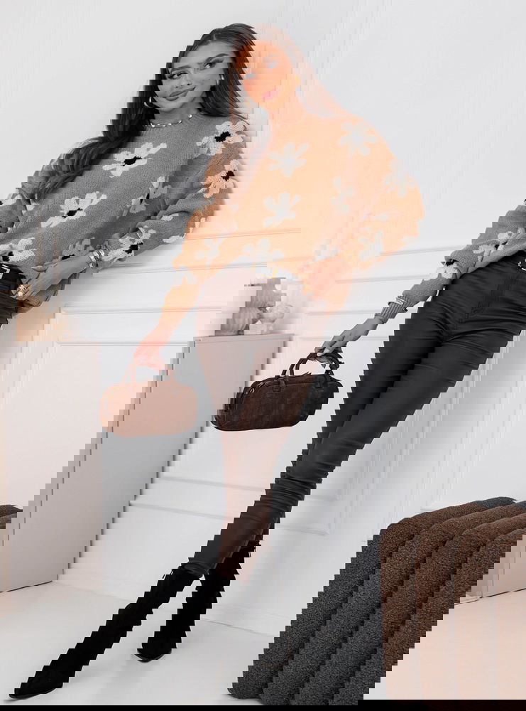 Sweter w kwiaty Dalya - mocha mousse