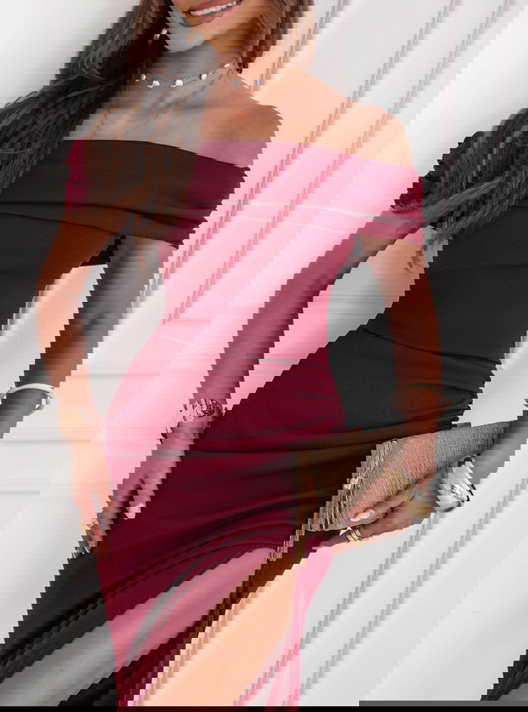 Bordowa długa dopasowana sukienka z...