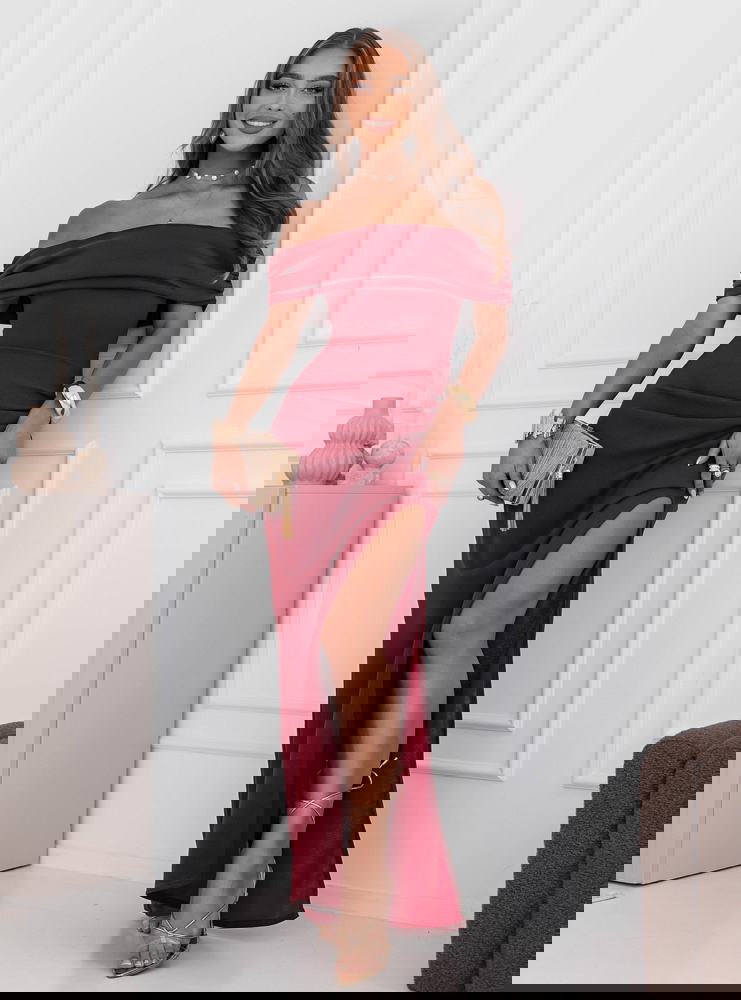 Bordowa długa dopasowana sukienka z...