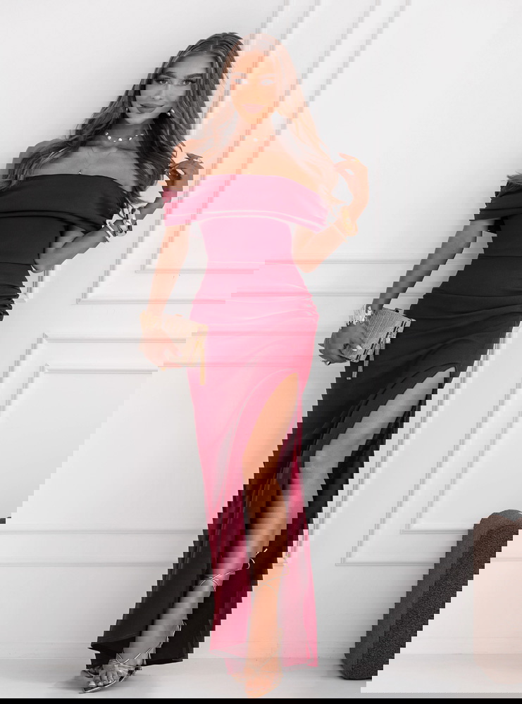 Bordowa długa dopasowana sukienka z...