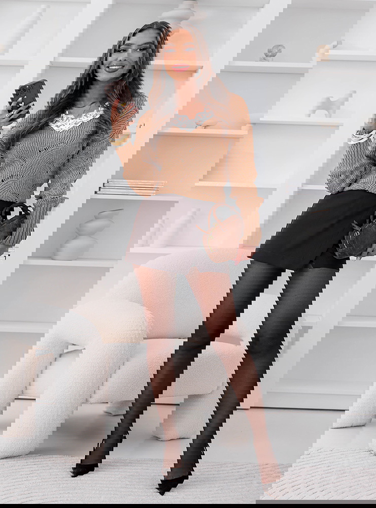 Sweter z ozdobną koronką Lashunta -...