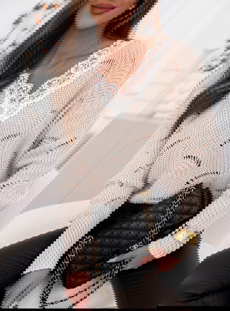 Beżowy sweter z ozdobną koronką Lashunta