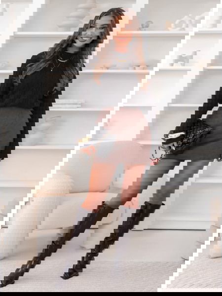 Czarny sweter z... 2