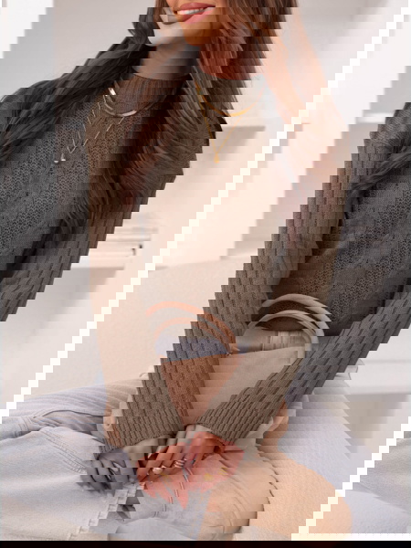 Czekoladowy sweter z...