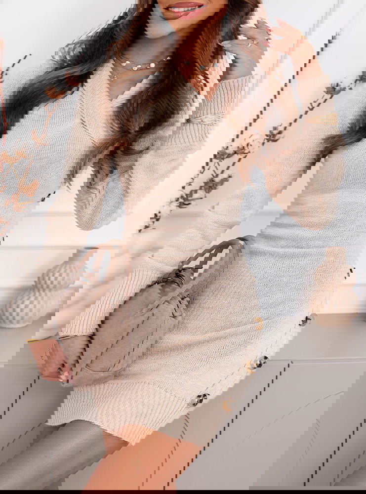 Beżowa swetrowa sukienka z ozdobnymi...