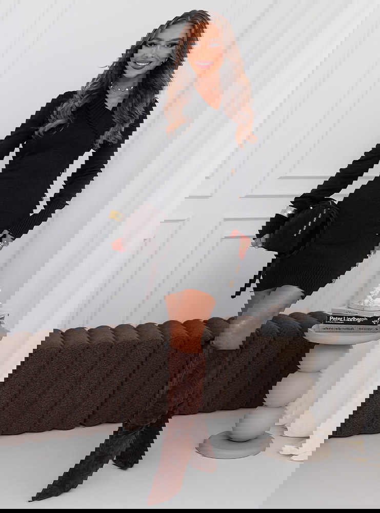 Czarna swetrowa sukienka z ozdobnymi...