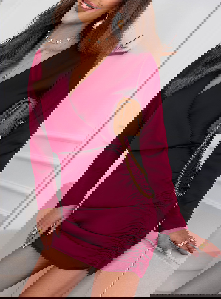 Bordowa satynowa sukienka ze...