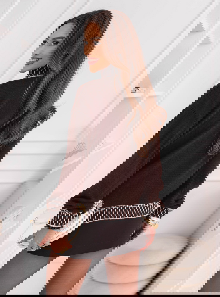 Czekoladowy sweter z golfem Lorella