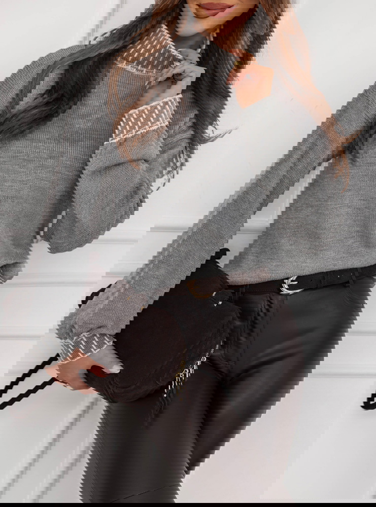 Szary sweter z golfem Lorella