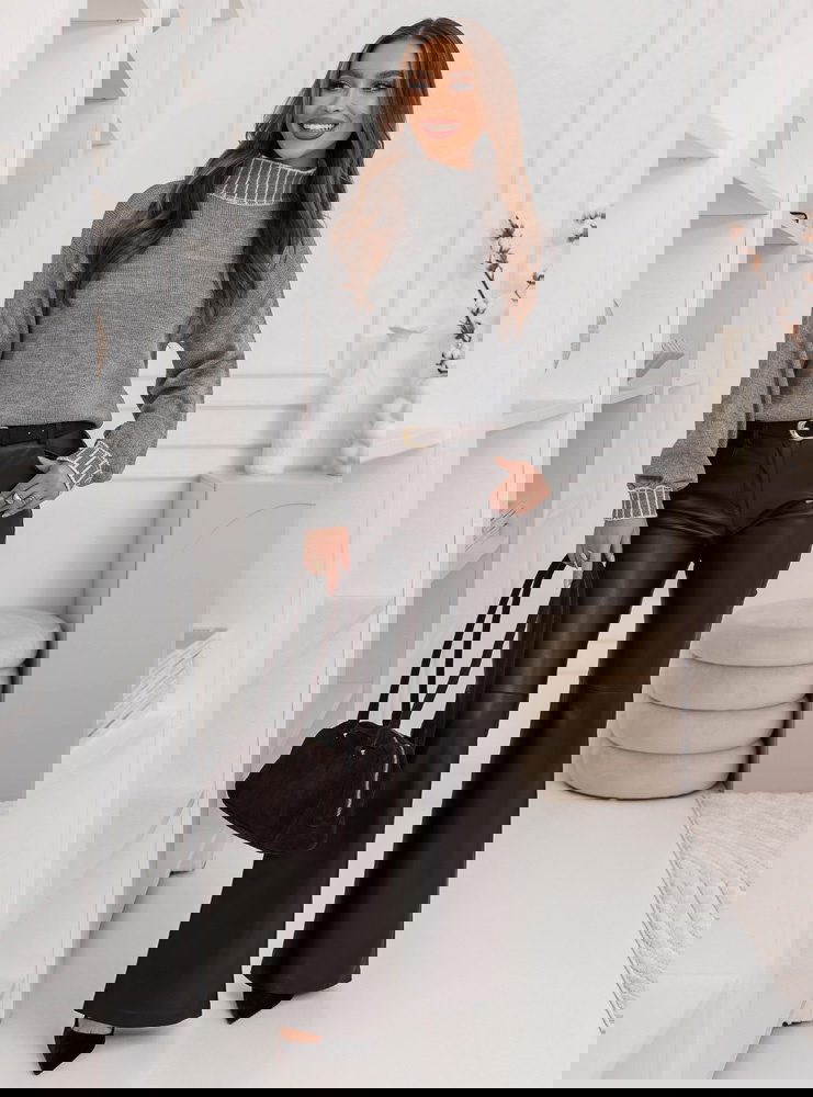 Szary sweter z golfem Lorella