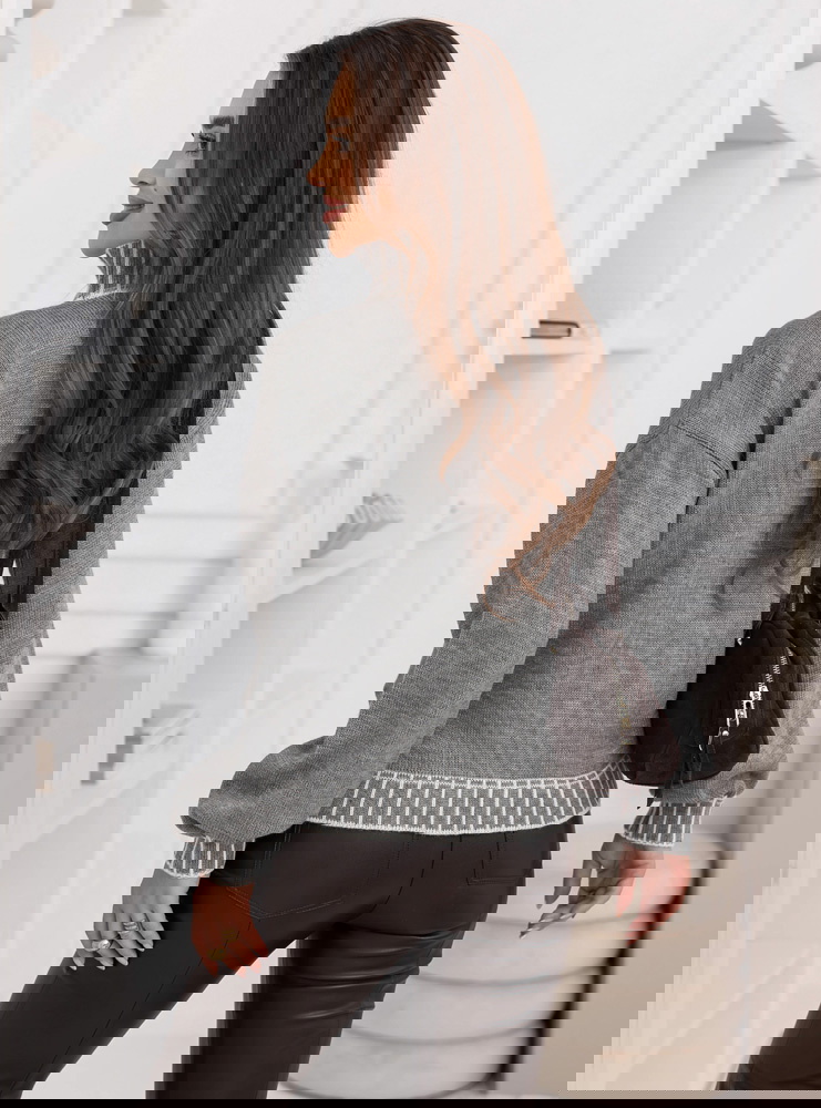 Szary sweter z golfem Lorella