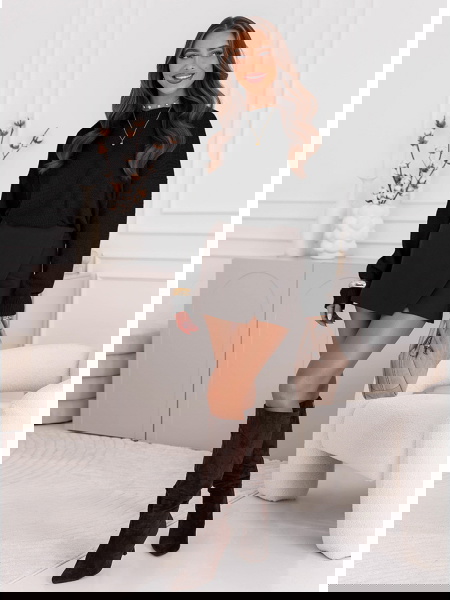 Czarny sweter oversize Jodenee 2