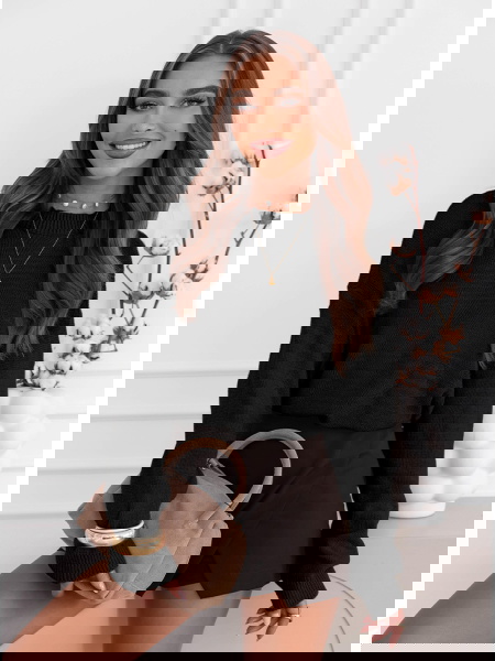 Czarny sweter oversize Jodenee