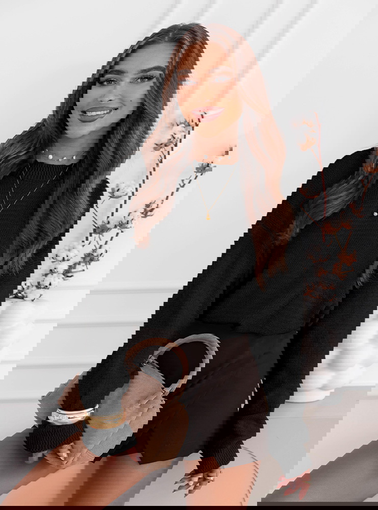 Czarny sweter oversize Jodenee