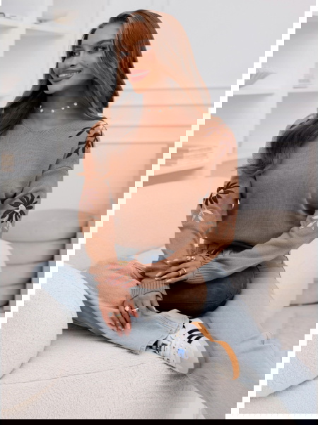 Sweter z ozdobnym haftem... 2