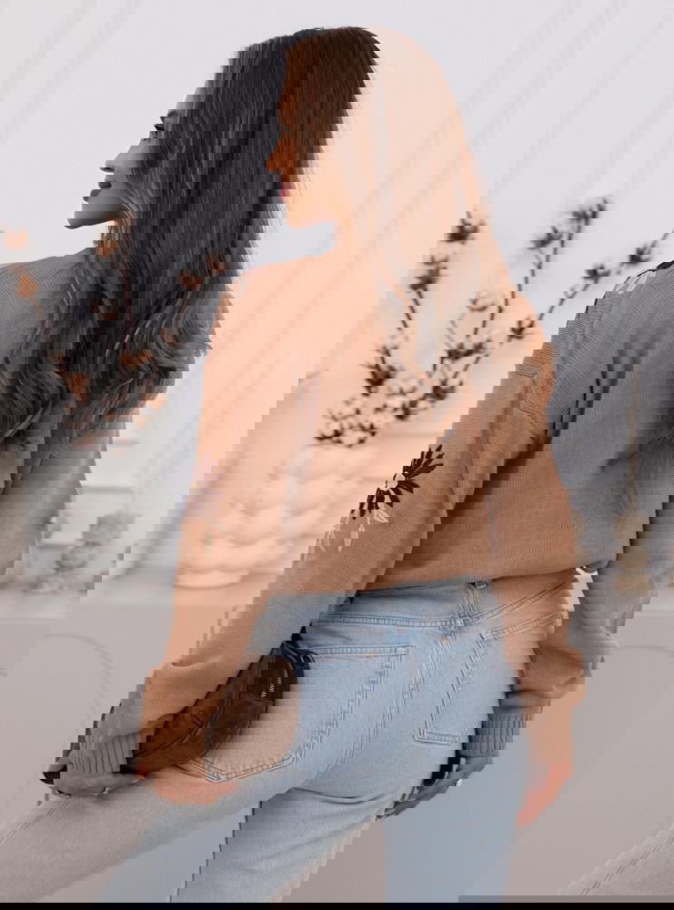 Sweter z ozdobnym haftem Jarona -...