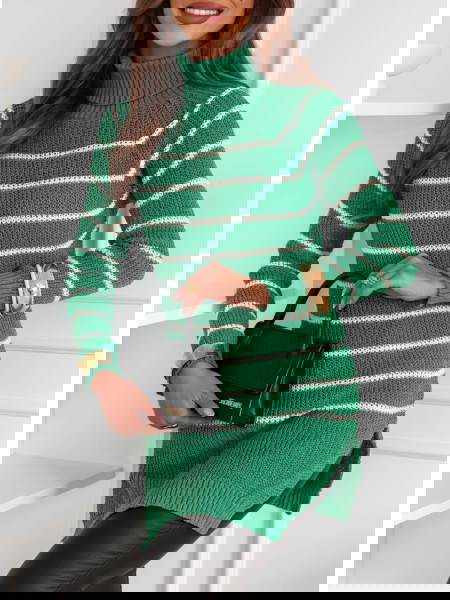 Zielony sweter w paski... 2