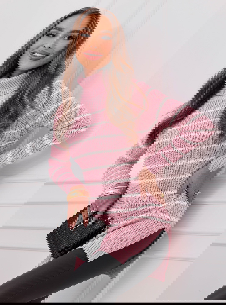 Pudrowy sweter w paski Chrystallyn