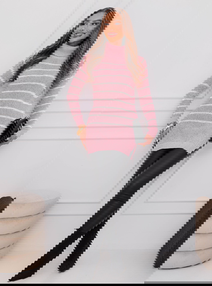 Pudrowy sweter w paski Chrystallyn