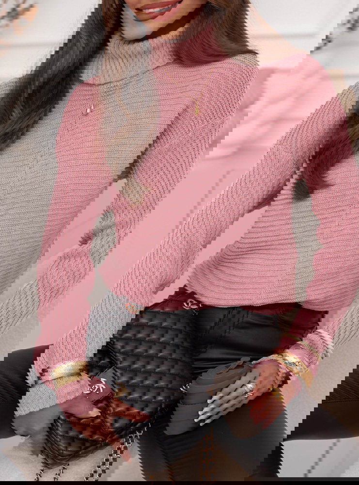 Pudrowy sweter z golfem Caylore