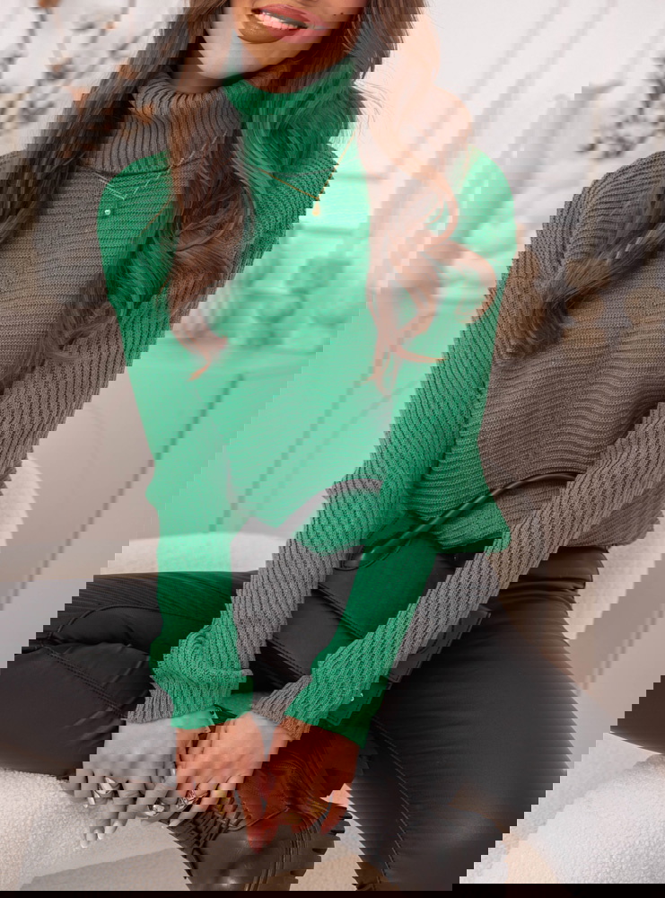 Zielony sweter z golfem Caylore